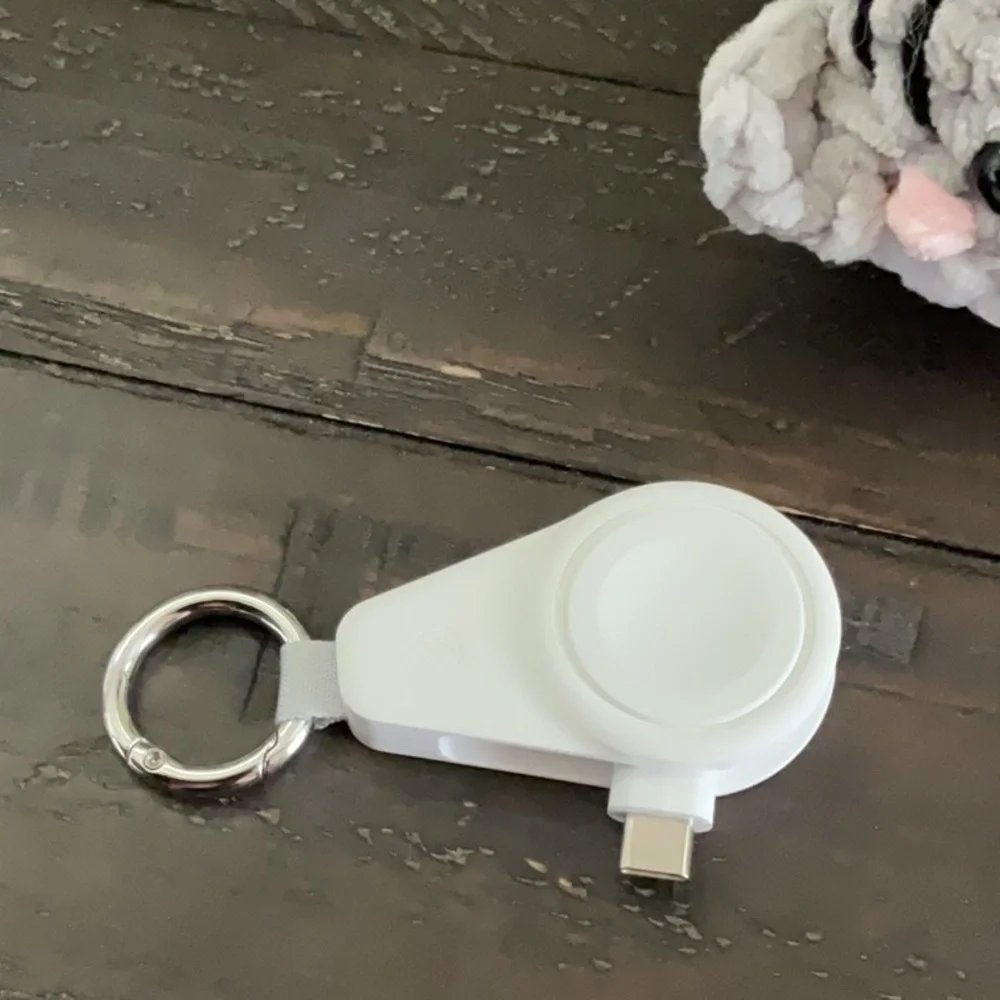 White Magnetic Fast Charger for Apple Watch
